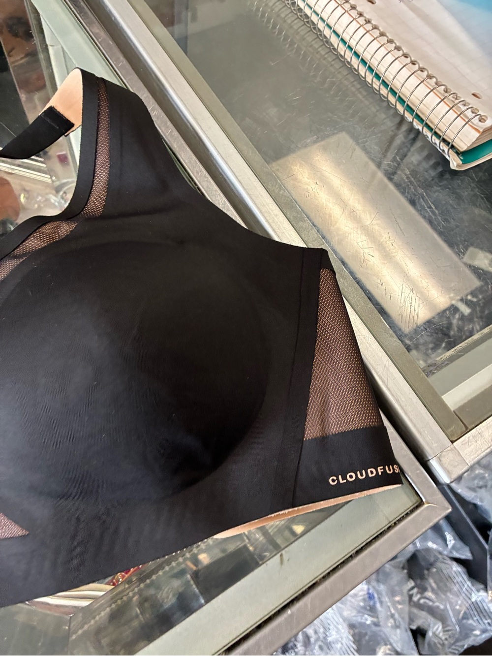 Honeylove Black Seamless Wireless Mesh-Panel Bra - Picture 3 of 5